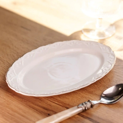 Блюдо сервировочное Golden Pearl фарфоровое овальное 20×13,5 см