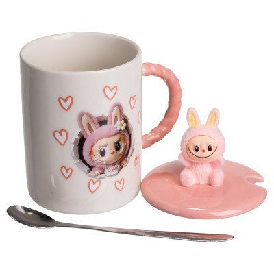 Чашка фарфоровая Labubu 300 мл с крышкой и ложкой, розовый Чашка фарфоровая Labubu 300 мл с крышкой и ложкой, розовый
