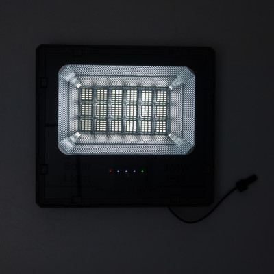 Прожектор світлодіодний вуличний 270 LED 300 Вт із сонячною панеллю Прожектор світлодіодний вуличний 270 LED 300 Вт із сонячною панеллю