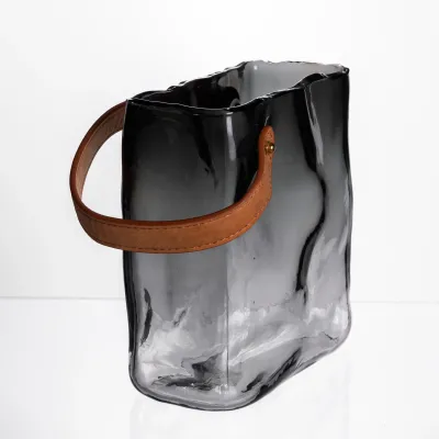 Ваза для квітів та декору Сумочка 2 л, димчастий сірий Ваза для квітів та декору Сумочка 2 л, димчастий сірий