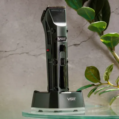 Машинка для стрижки VGR V-696 аккумуляторная, зеленый