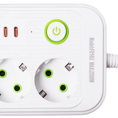 Мережевий фільтр-подовжувач LUXE 3 розетки 6 USB 2,7 метри, білий Мережевий фільтр-подовжувач LUXE 3 розетки 6 USB 2,7 метри, білий