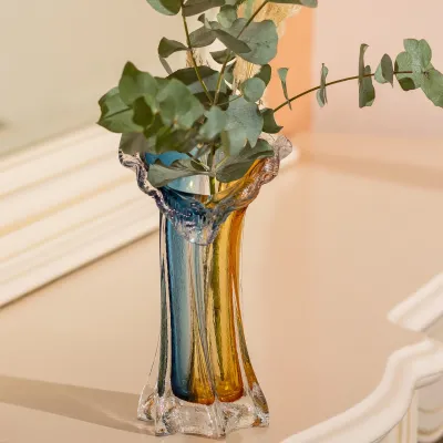 Ваза ручної роботи Crystal Coast скляна 24.5 см, жовто-синій, жовто-синій Ваза ручної роботи Crystal Coast скляна 24.5 см, жовто-синій, жовто-синій