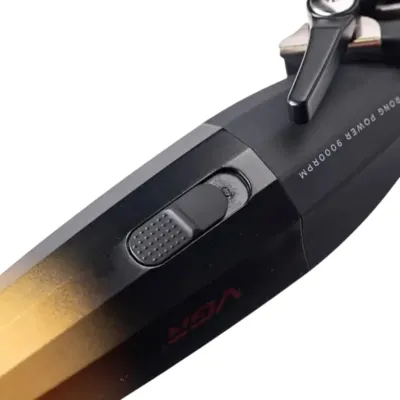 Машинка для стрижки аккумуляторная VGR V-003 профессиональная с насадками Машинка для стрижки аккумуляторная VGR V-003 профессиональная с насадками
