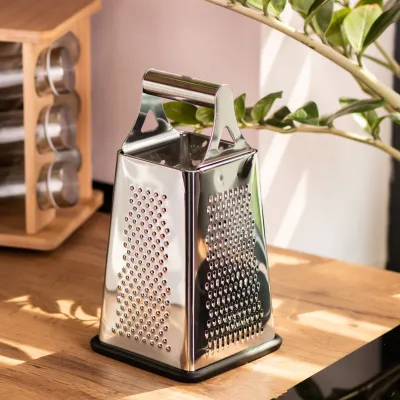 Тертка чотиристороння з нержавіючої сталі 13*13*24.5, хром