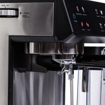 Кавомашина електрична SOKANY SK-04032 ріжкова з сенсорним керуванням 1800 Вт Кавомашина електрична SOKANY SK-04032 ріжкова з сенсорним керуванням 1800 Вт