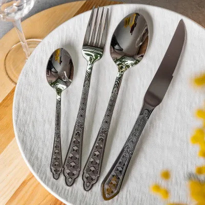 Набор столовых приборов на 6 персон с восточным орнаментом, хром Набор столовых приборов на 6 персон с восточным орнаментом, хром
