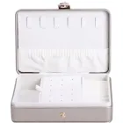 Шкатулка-органайзер для украшений из экокожи на кнопке 16х11х4,7 см, белое золото