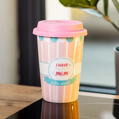 Стакан фарфоровый 420 мл с силиконовой крышкой, i have the best mom Стакан фарфоровый 420 мл с силиконовой крышкой, i have the best mom