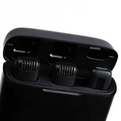 Комплект петличных микрофонов беспроводных J13 2 штуки с кейсом для зарядки Комплект петличных микрофонов беспроводных J13 2 штуки с кейсом для зарядки