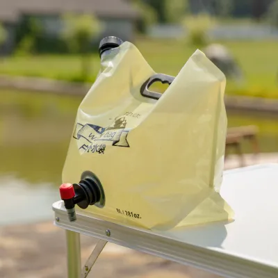 Канистра-пакет для воды на 8 литров с краном 42*31 см Канистра-пакет для воды на 8 литров с краном 42*31 см