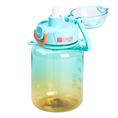 Бутылка для напитков с ремешком и трубочкой 700 мл, мятный