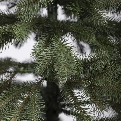 Искусственная елка литая Карпатская 2,3 м зеленая V18 Искусственная елка литая Карпатская 2,3 м зеленая V18